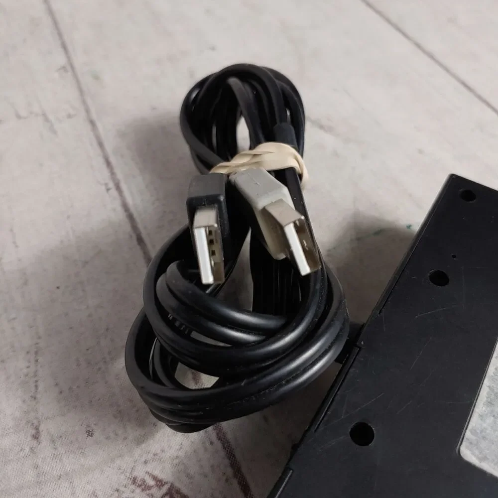 GameCube Controller Adapter 4 Port Hub for Wii U & PC USB Black Converter TESTED